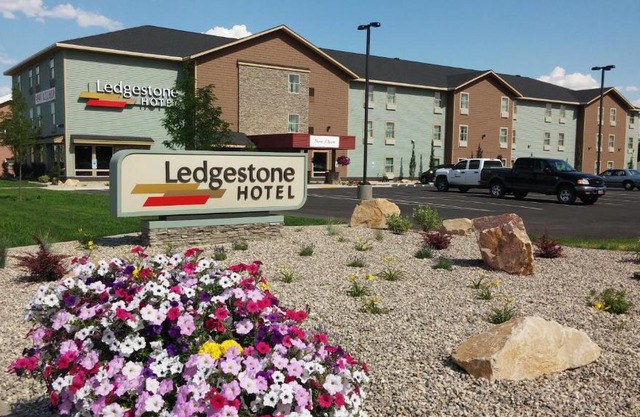 Ledgestone Suites Hotel Vernal