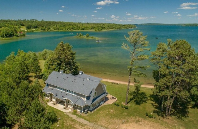 Leech Lake Beach HouseBeach House on the Water and Just Minutes from Walker!-Inquire about Weekly/Monthly Discounts!