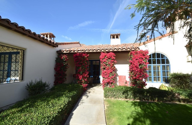 Legacy Community Classic 1 bedroom condo