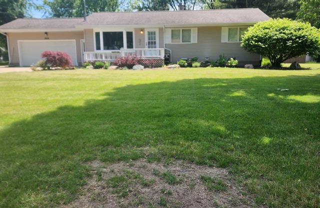 Legacy Home- Spacious 4 bedroom family friendly home.
