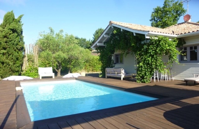Ferienhaus mit beheiztem Pool in Lege Cap Ferret