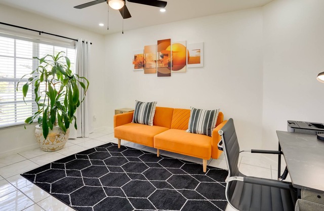 Lehigh Acres Home w/ Screened Porch & Lake View!
