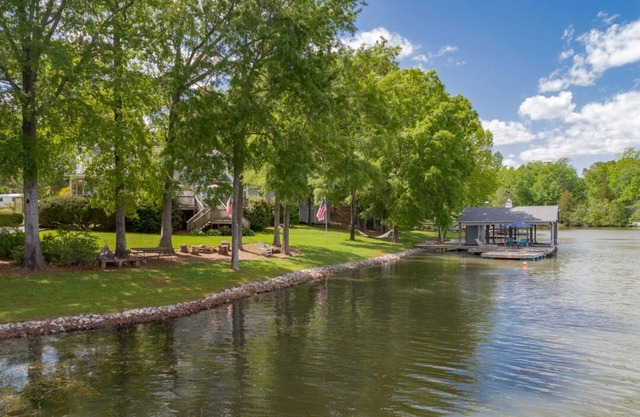 Leisure Cove | Gorgeous Point Lot w/Fabulous Views | 3-night Min.