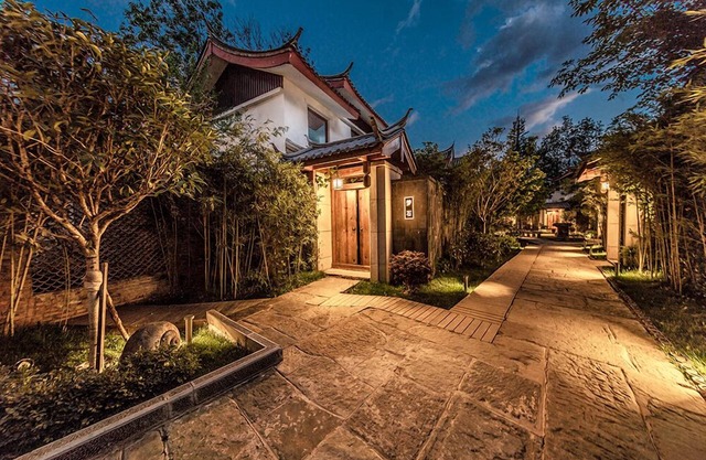 Leliving Butterfly Resort Lijiang