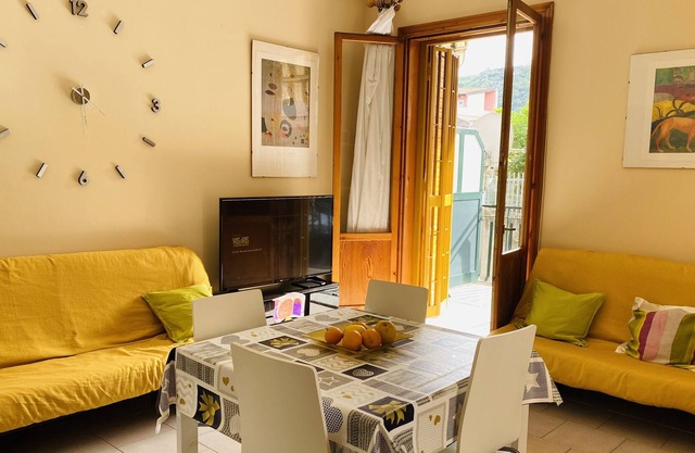 LEMON HOUSE
