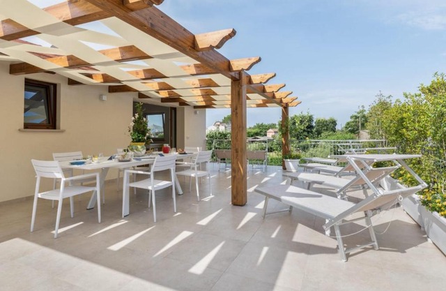LeMoon Holiday Home x7 con Terrazzo e Parcheggio - Sorrento Coast