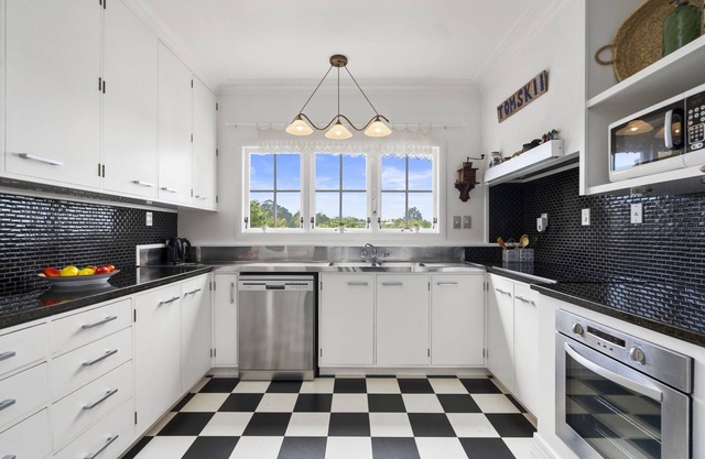 Lensvelt Lodge - Kerikeri Holiday Home, KERIKERI