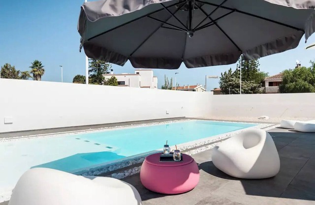 Leonida's Home, Schwimmbad und 200mt zum Strand