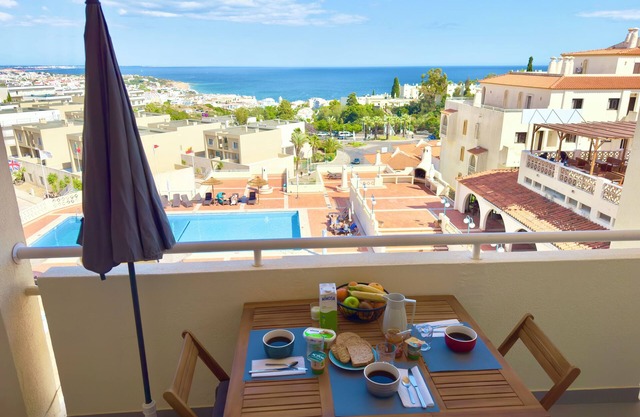 Les 3 Dauphins apartment with pool and sea view