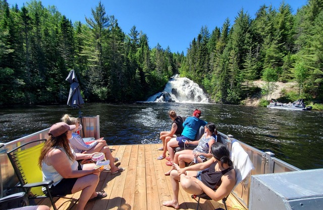 Les chalets Amarok, presents the warm-footed chalet, an outdoor paradise!