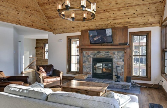 Les Falaises: Mont Tremblant Luxury Ski Retreat