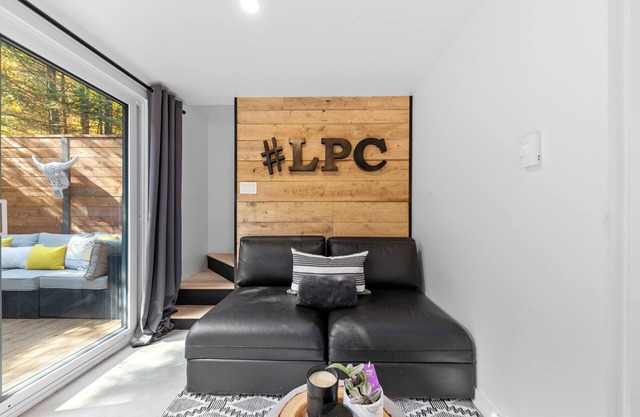 ★ Les Petits Chalets ★Mini-Chalet #2★ Tremblant ★ Spa ★ ChiensOK