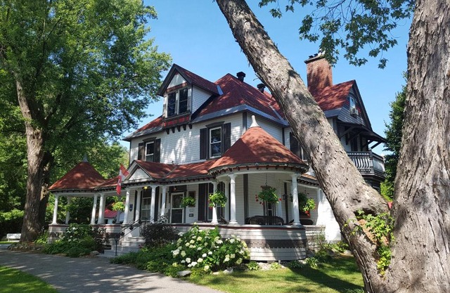 Les Trois Erables Boutique Inn