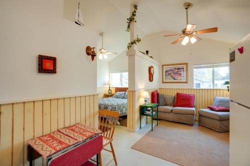 Less Than 1 Mi to Horse Boarding Cozy Yarnell Hideaway!