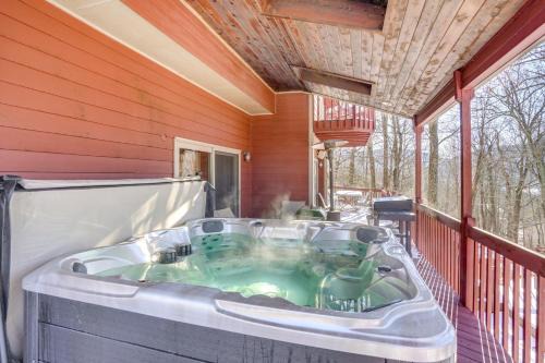 Less Than 1 Mi to Hunter Mtn Spacious Home with Hot Tub!
