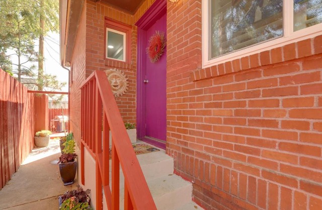 Less Than 1 Mi to Midtown Pet-Friendly Apt in Reno