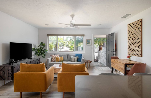 Leucadia "Ponto" Bungalow ~ walk everywhere with beach gear!