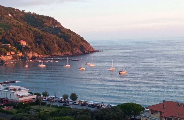 LEVANTO-5 TERRE- NEU - 50 M VOM IDEALEN STRAND FÜR MTB- / TREKKING-LIEBHABER