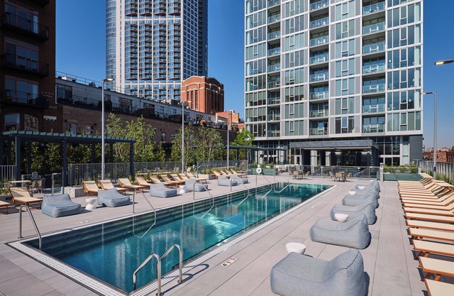 Level River North Luxury Two Bedroom Suite