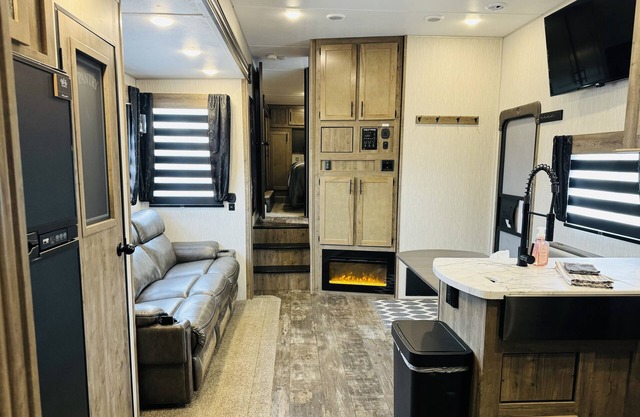 Lewiston RV. 3 blocks to airport, 3 miles to Snake River. Close to everything!