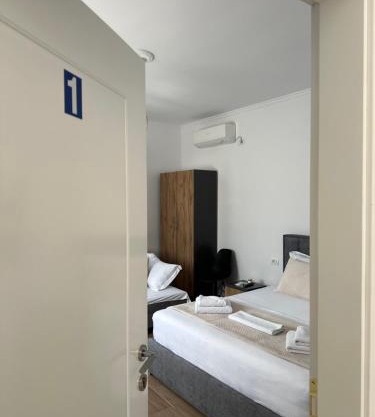 Lexhulo Room's