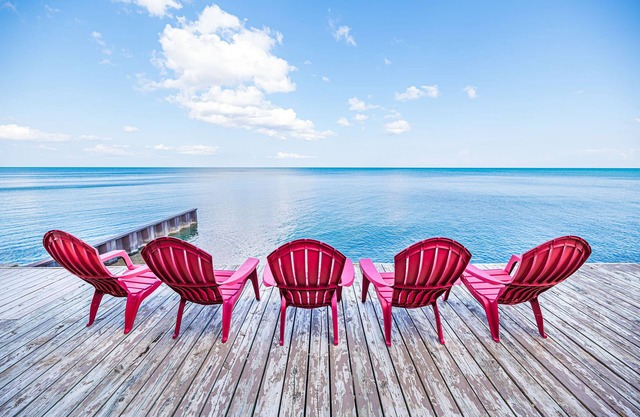 Lexington Beach house, On the water with private beach
