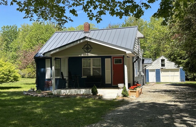 Lexington Stays. Close to town and beach!