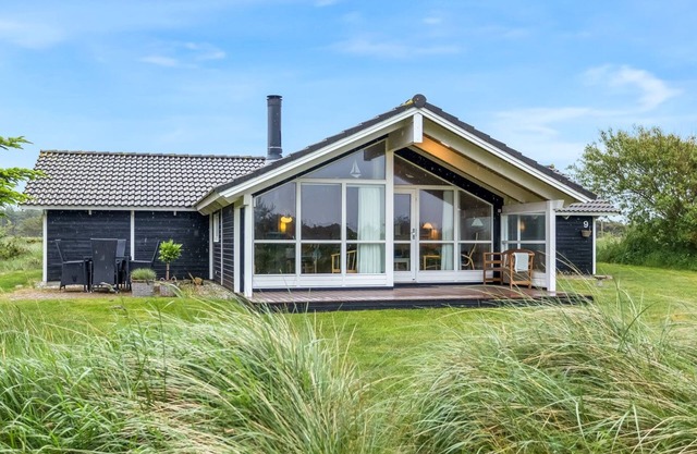 "Leya" - 1.2km from the sea by Interhome
