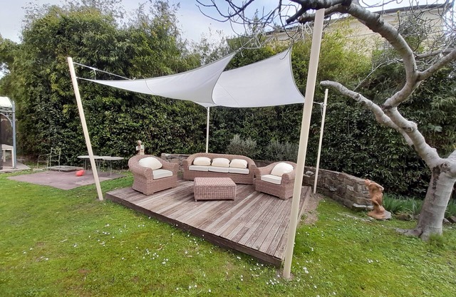 Freiheitsvilla mit privatem Garten und Parkplatz. In der Nähe des Meeres und des Sees