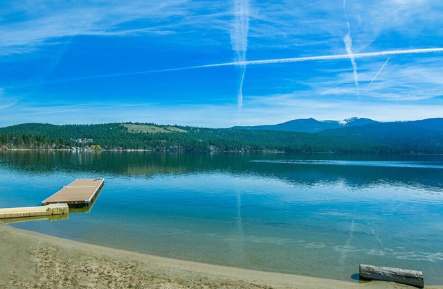 Liberty Lake Waterfront Ferienhaus (Atemberaubender Blick)