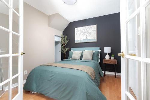 Liberty Village Home 5 mins to Lakeshore!