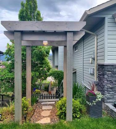 Licensed 2-Bedroom Suite Eco-Friendly Solar Home
