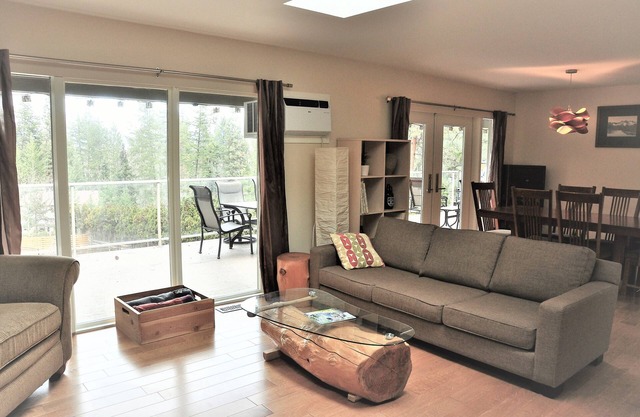 LICENSED!! 3 Bedroom Family Home in Lower Mission