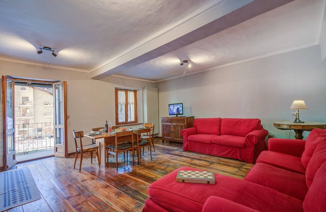 Lidia’s Lodge Apartment, Sauze d'Oulx, Italy
