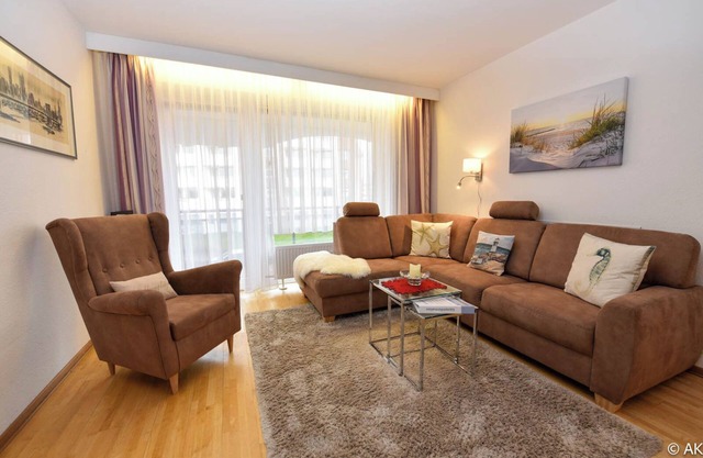 Liebevoll eingerichtete 3-Zimmer-Ferienwohnung im Haus STRANDNIXE in Döse