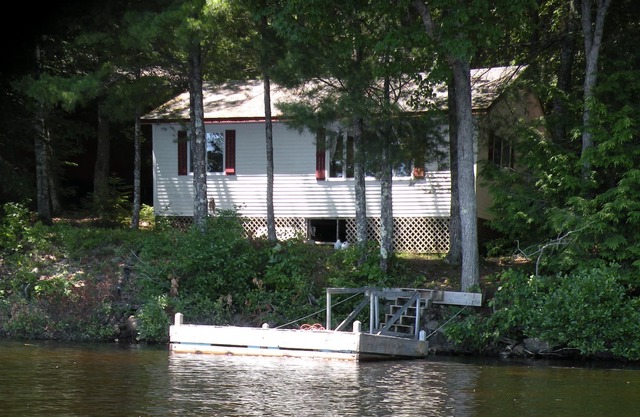 Das Leben ist besser am See! Lake Pemaquid Cottage am Seeufer