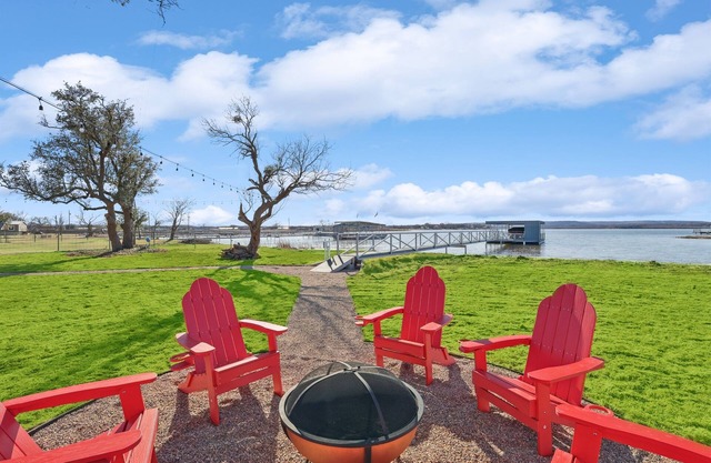 Life's A Hoot | Dock and Hot Tub! Close to Rocker B.