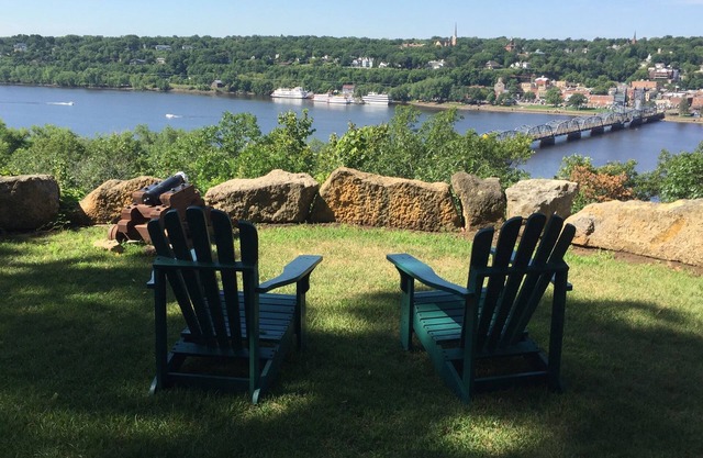 Lift Bridge Hideaway - A Unique River Bluff Home