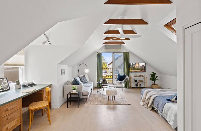 Light-filled loft retreat in famed Gourmet Ghetto