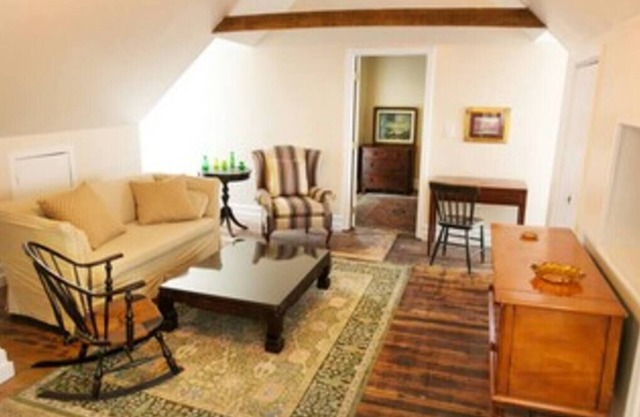 Light Horse Inn: Suite 3