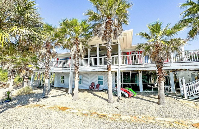Lighthouse Beach befindet sich am Carrabelle Beach! Wunderschöne Sonnenaufgänge und Sonnenuntergänge!