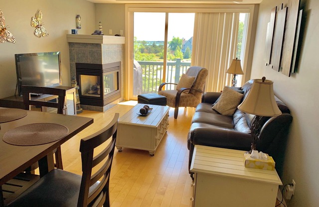 Lighthouse Point Collingwood Fully Furnished 2 Bed, 2 Bath with Water Views!