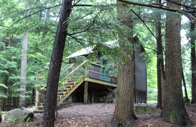 "Wie ein Baumhaus!" Adirondack Pet Friendly Cabin Geeignet für 2 | Seezugang