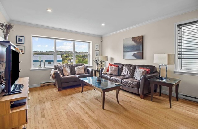 Like Home Getaway near Walking Trails and Downtown