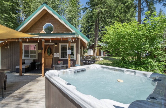 Lil Bigfoot Chalet-10% Off Last Minute, Hot Tub