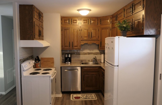 Lil' Grand - 3 bedroom , 1 full bathroom; Ready for your Columbus experience! 😎
