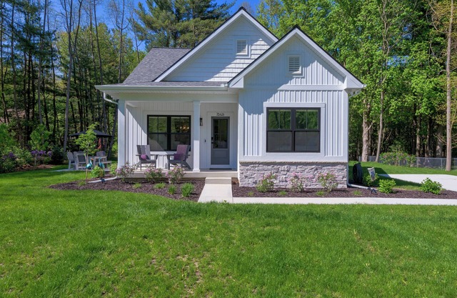Lilac Cottage-Private getaway close to beach