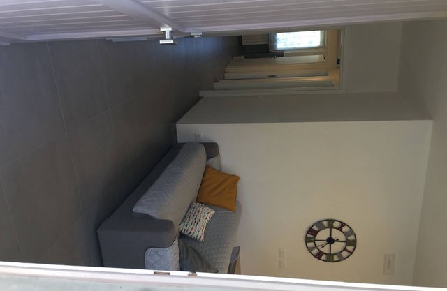 Lilac ground floor apartment newly tastefully renovated