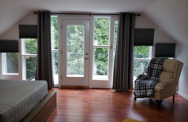 LiLi Rose, entire house, 4 bedrooms, 2 bathrooms, downtown