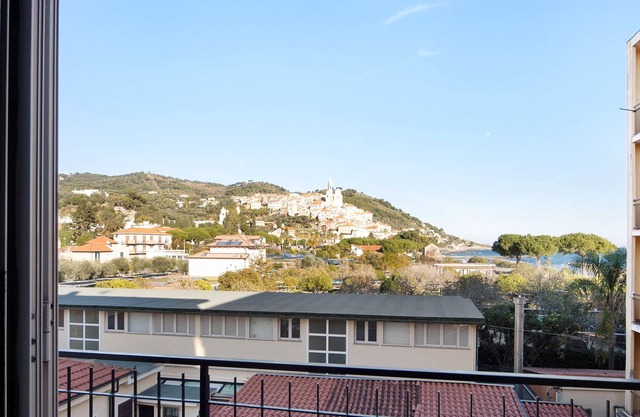 Ferienwohnung Liliana mit Meerblick und Balkon